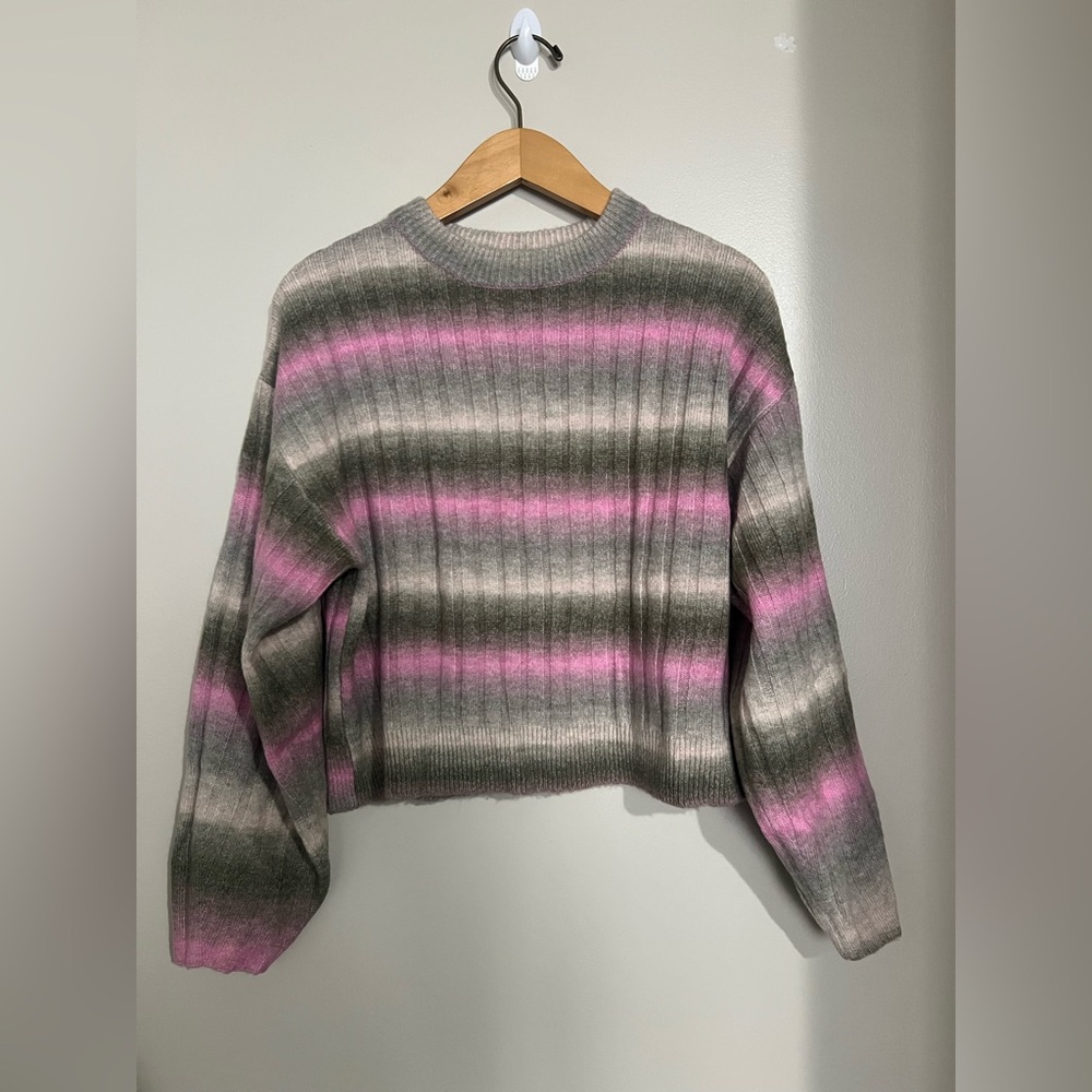 H&M Gray and Pink Striped Sweater